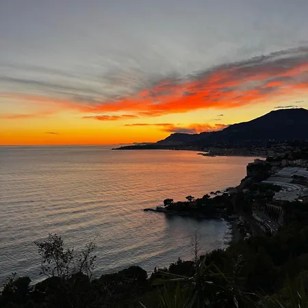 Casa Angelina Vista Mare E Monaco A Grimaldi (Liguria)