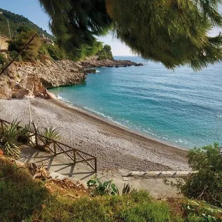 Casa Angelina Vista Mare E Monaco A Apartment Grimaldi (Liguria)