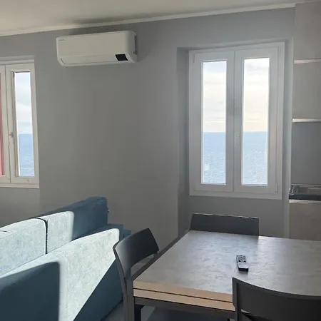 Casa Angelina Vista Mare E Monaco A Apartment Grimaldi (Liguria)