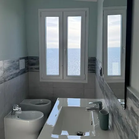 Casa Angelina Vista Mare E Monaco A Apartmán Grimaldi (Liguria)